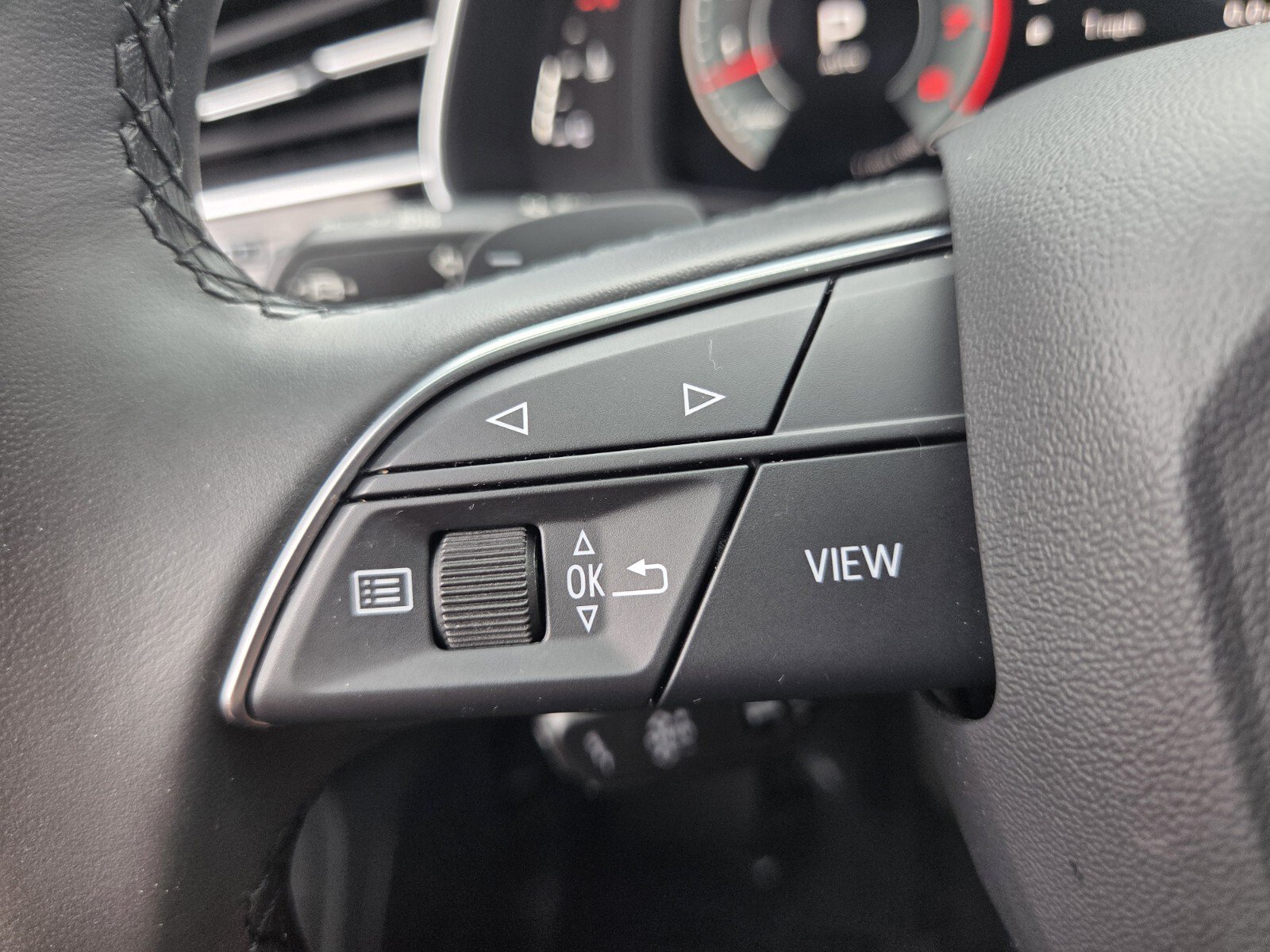 Used 2023 Audi Q7 3.0T Premium Plus AWD/4WD image 29