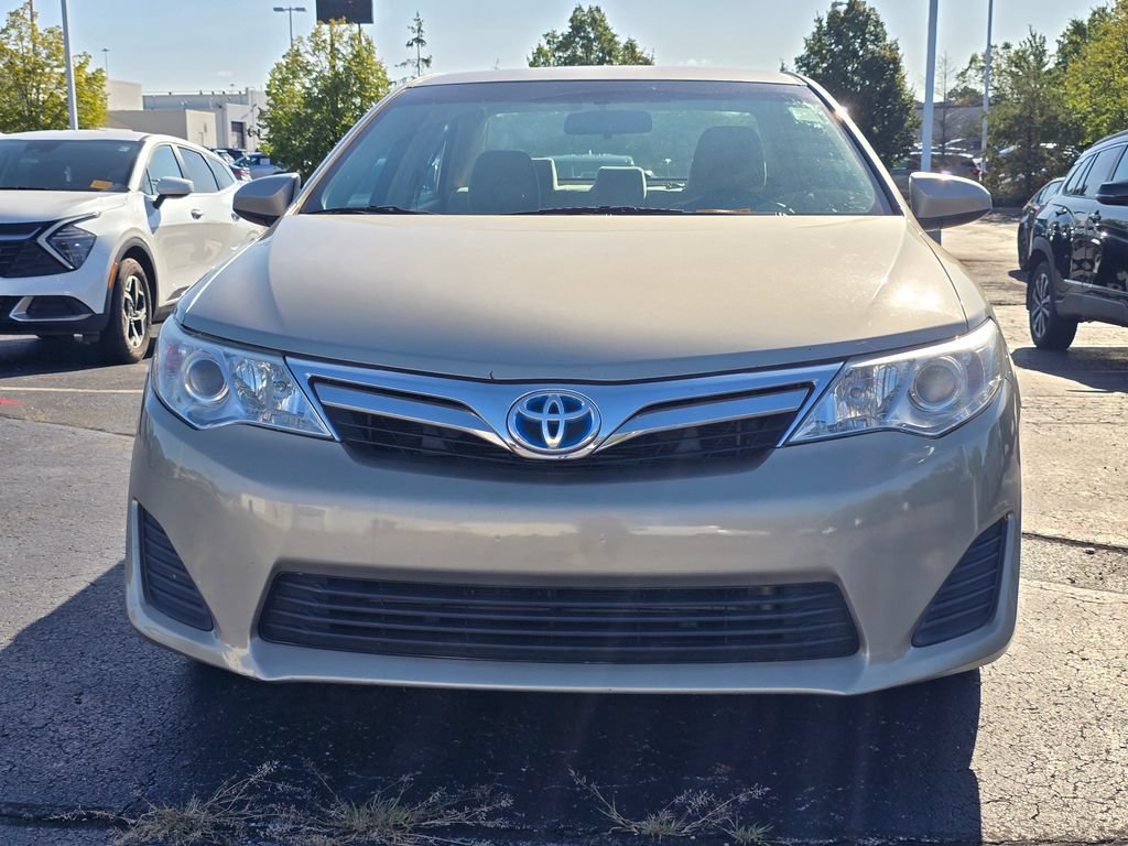 Used 2013 Toyota Camry LE FWD image 2