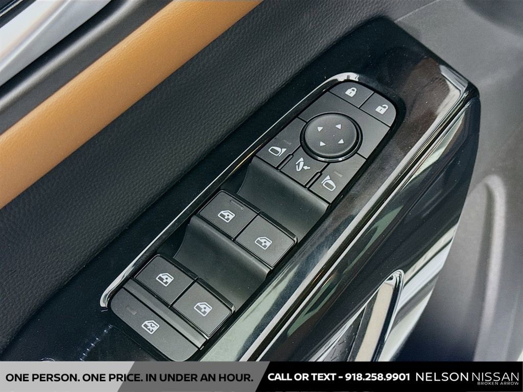 New 2026 Nissan Pathfinder Platinum image 17