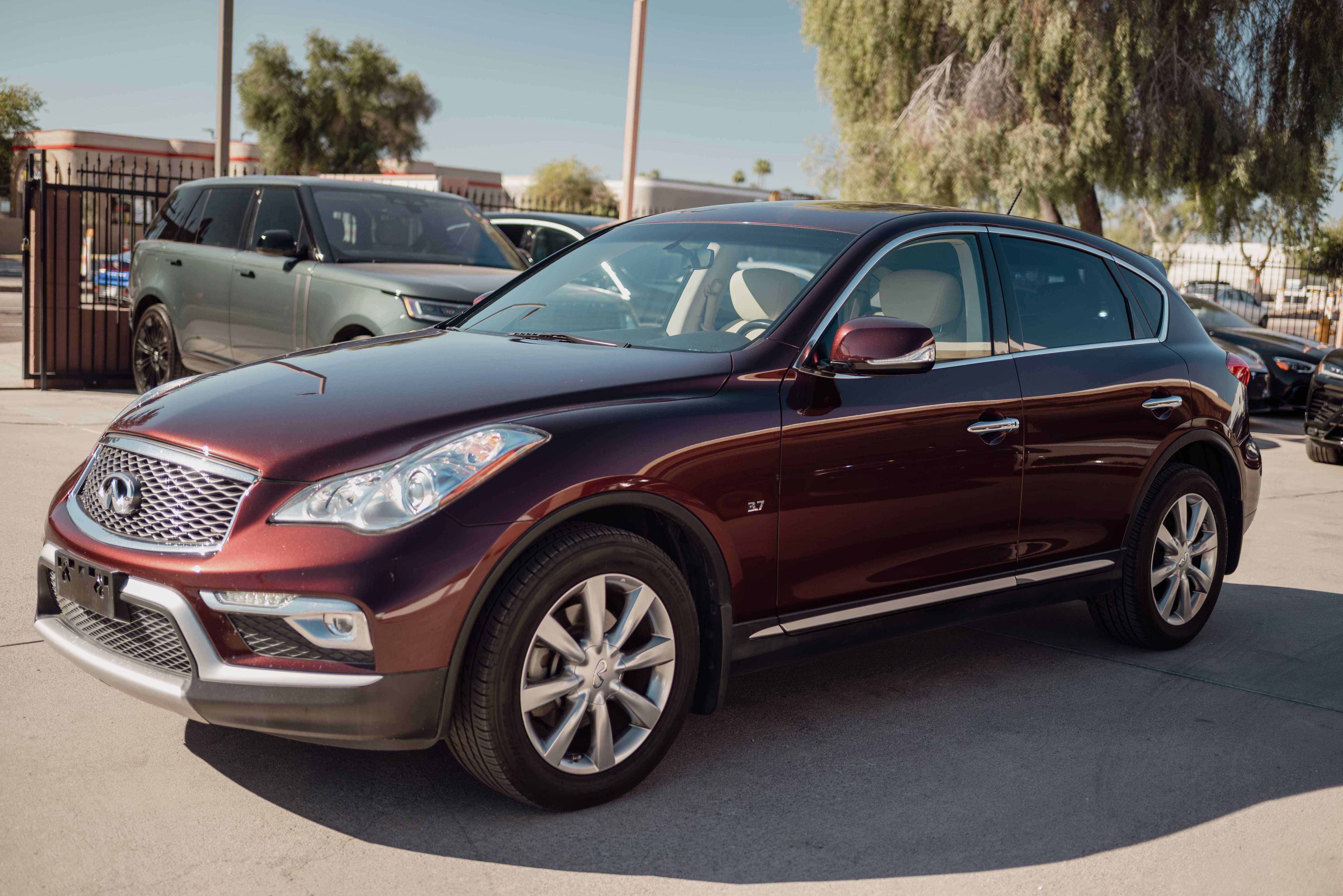 Used 2017 INFINITI QX50 2WD image 1