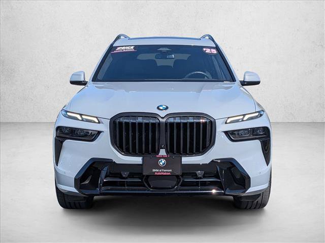 Used 2025 BMW X7 xDrive40i w/ M Sport Package AWD/4WD image 2