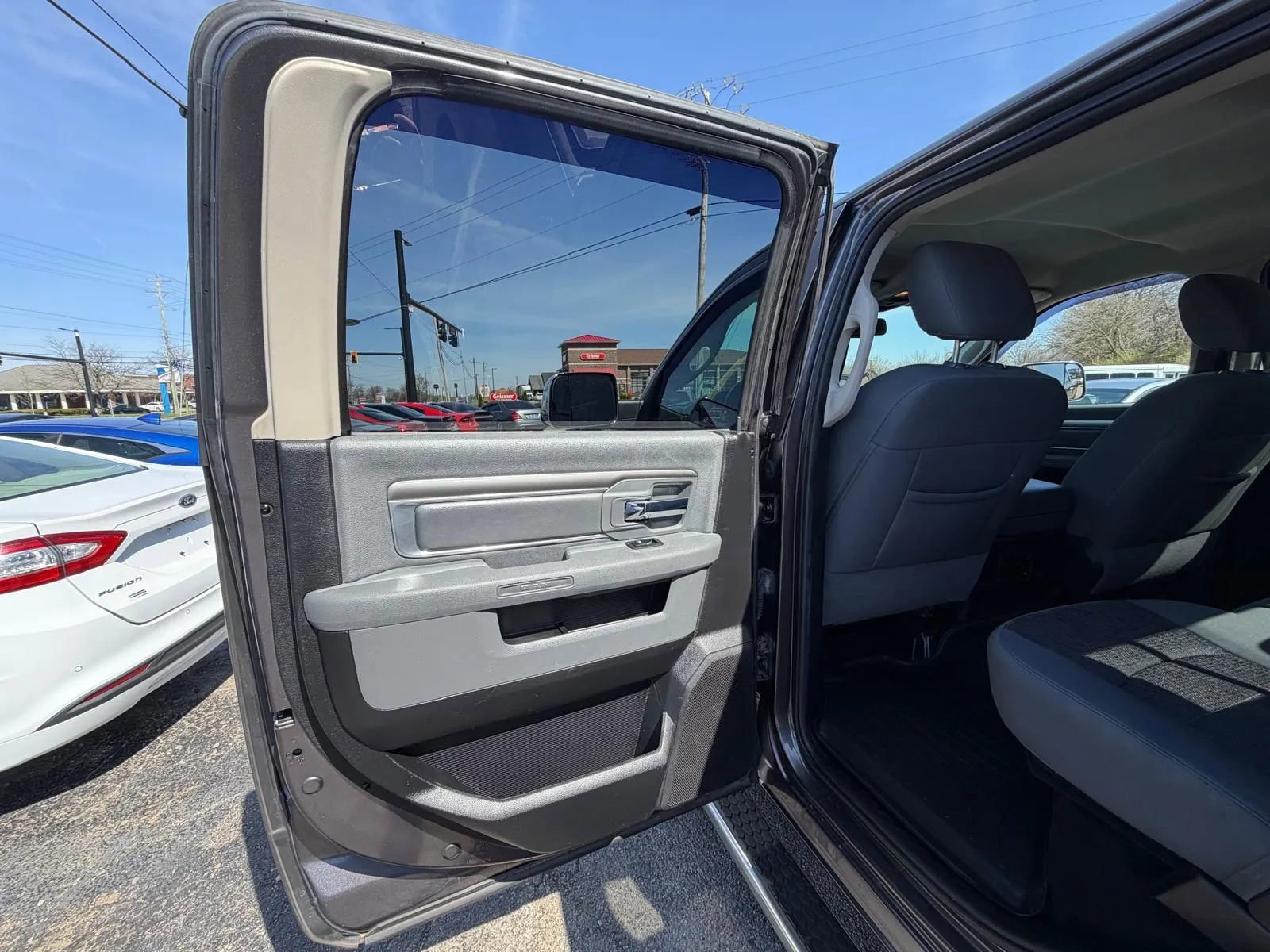 Used 2014 RAM 1500 Big Horn image 15