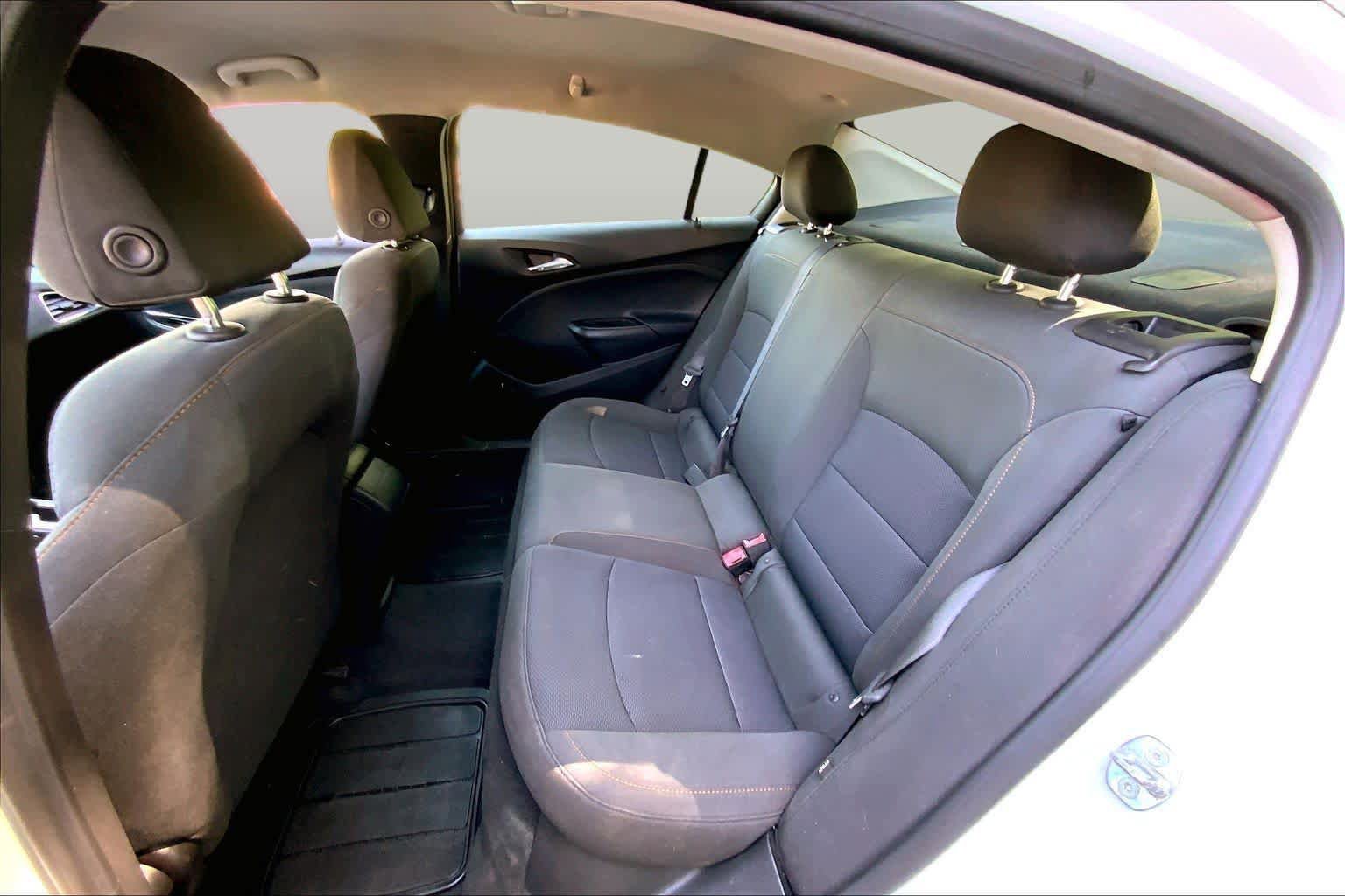 Used 2016 Chevrolet Cruze LS FWD image 19