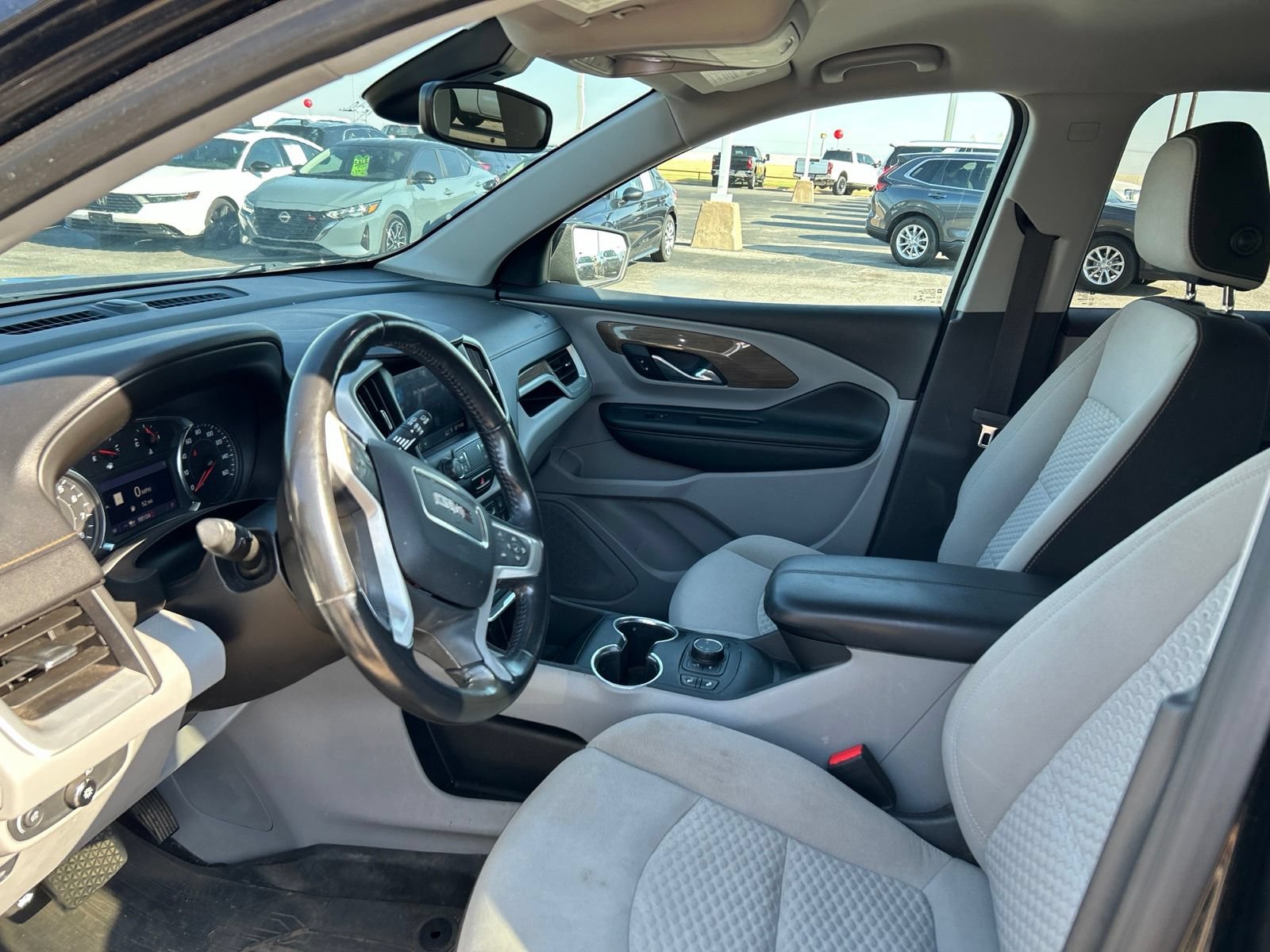 Used 2021 GMC Terrain SLE w/ Driver Convenience Package FWD image 9