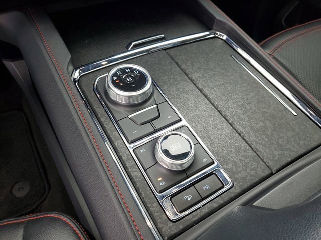 Used 2023 Ford Expedition Limited image 31