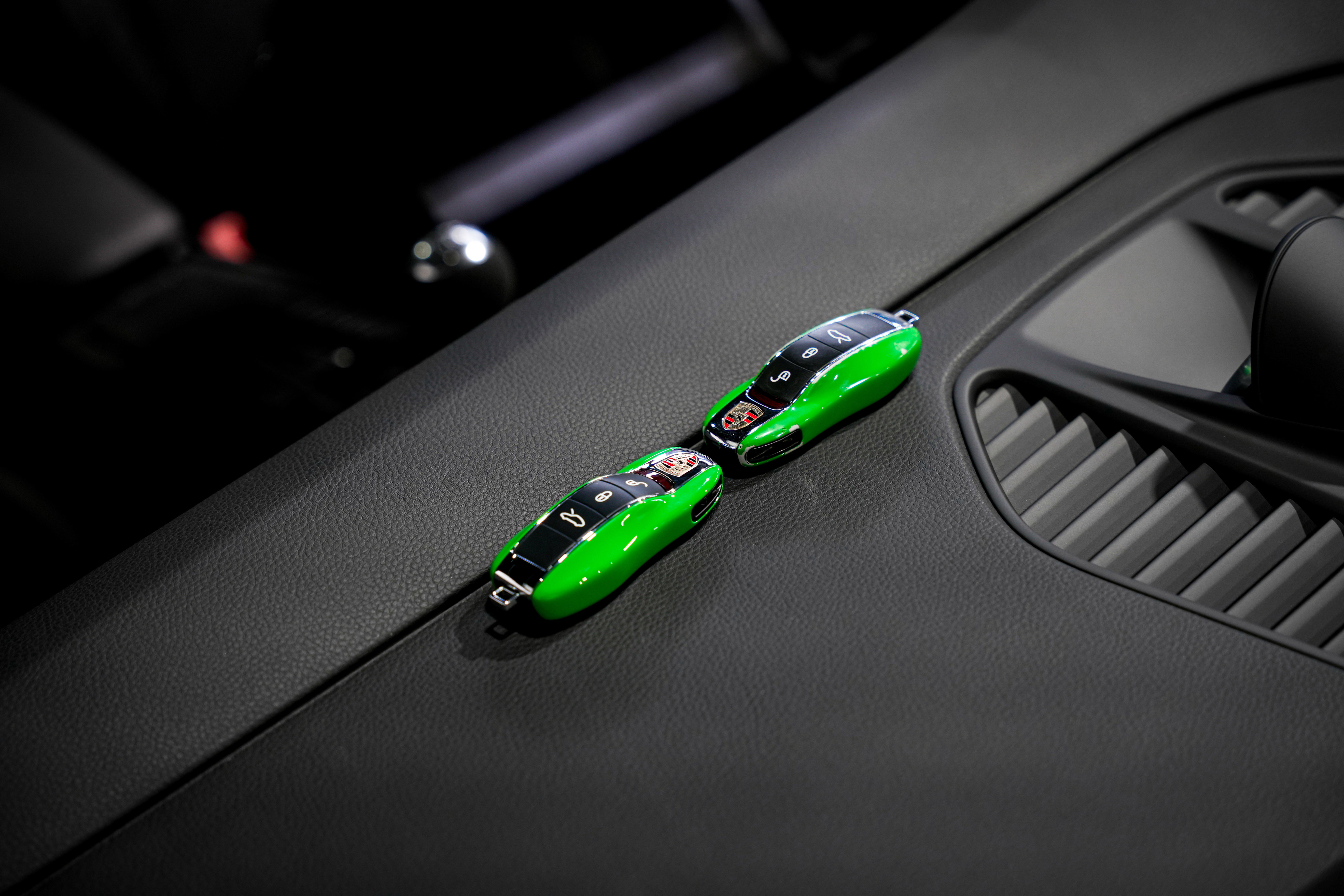 Used 2014 Porsche 911 Carrera 4S image 32