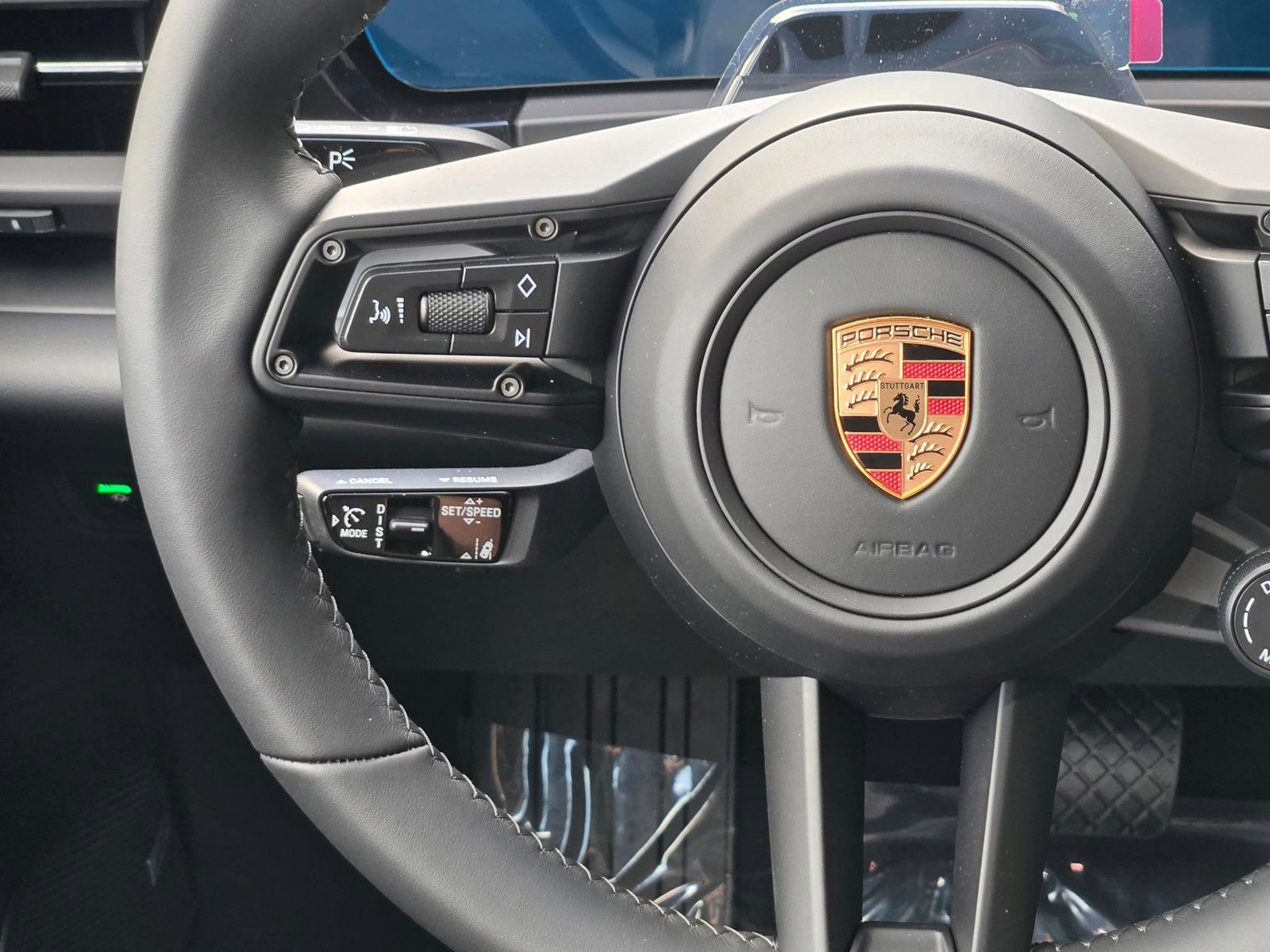 New 2026 Porsche Macan 4 Electric AWD/4WD image 16