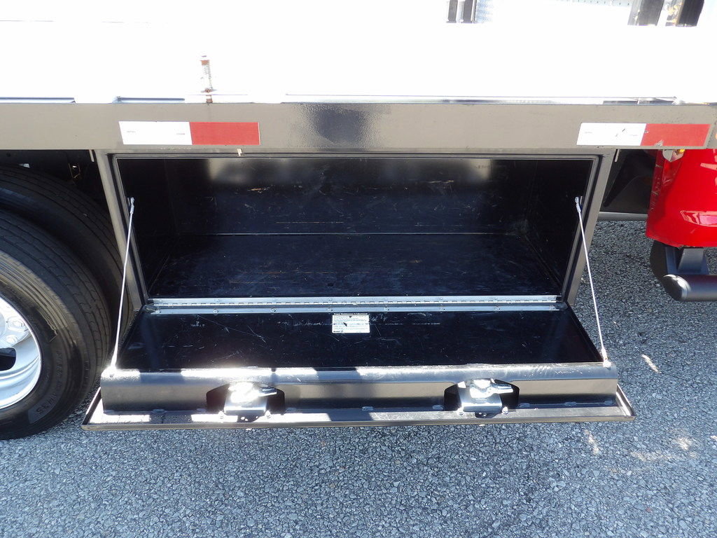 Used 2021 RAM 5500 Tradesman w/ Chrome Appearance Group RWD image 54