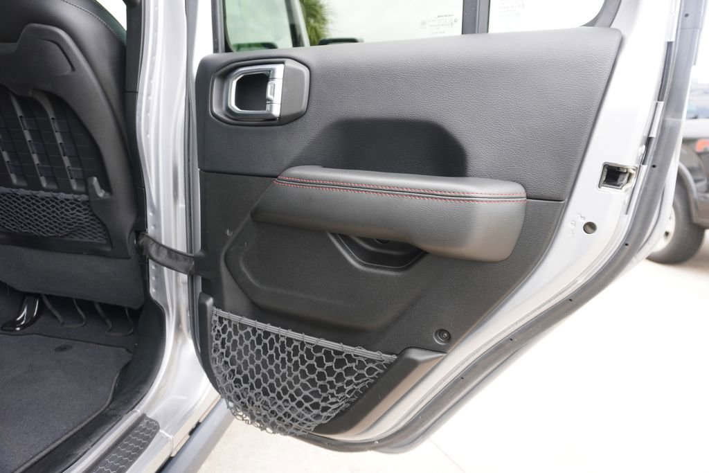 Used 2018 Jeep Wrangler Unlimited Rubicon AWD/4WD image 22