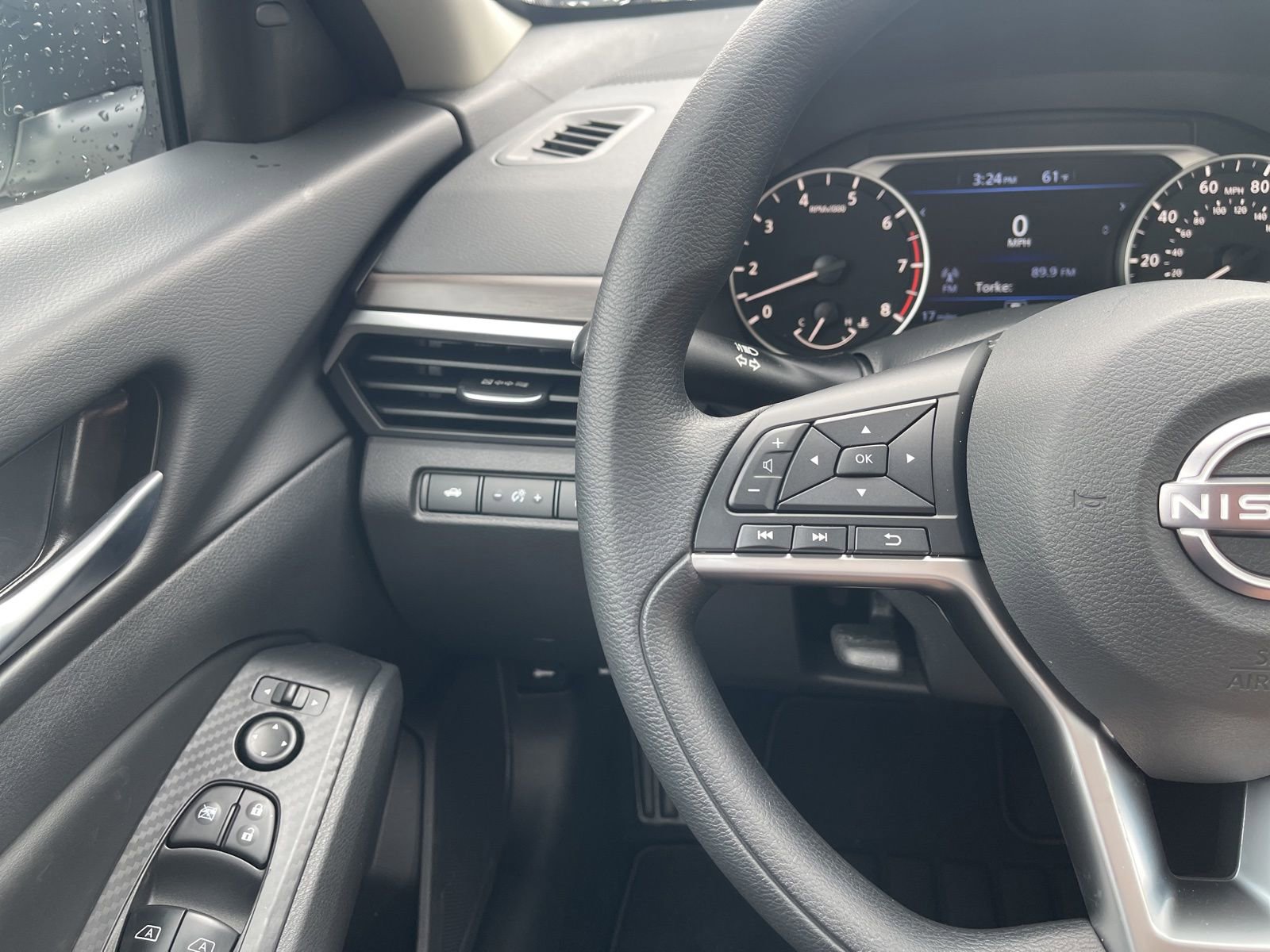 New 2025 Nissan Altima 2.5 SV image 26