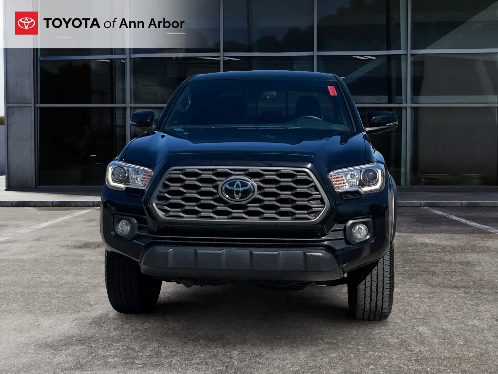 Used 2022 Toyota Tacoma TRD Off-Road AWD/4WD image 11