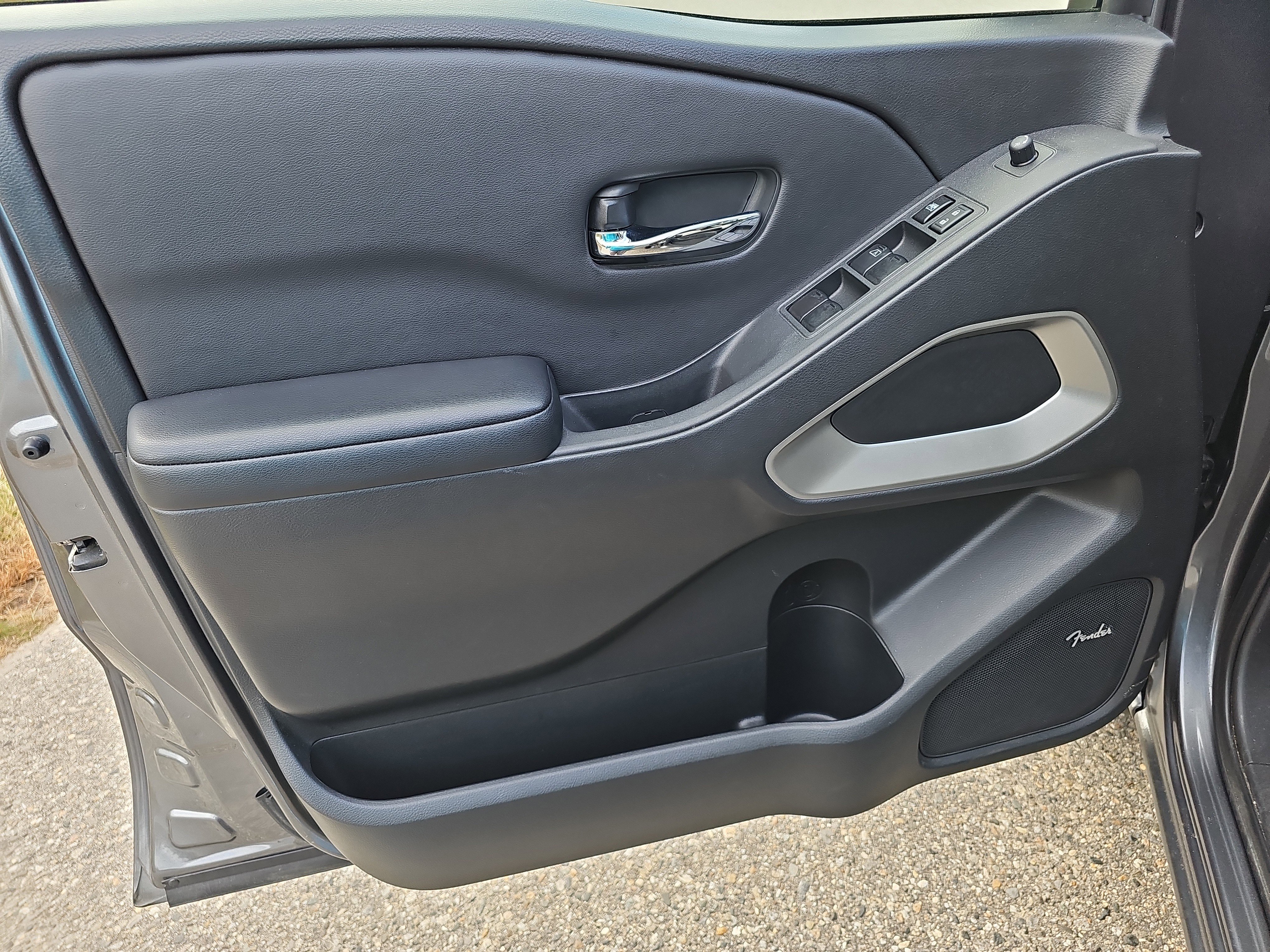 Certified 2025 Nissan Frontier SL image 15