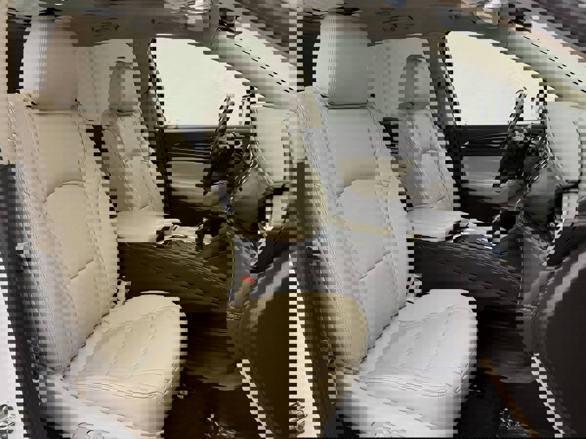 Used 2021 Buick Enclave Essence w/ Experience Buick Package image 31