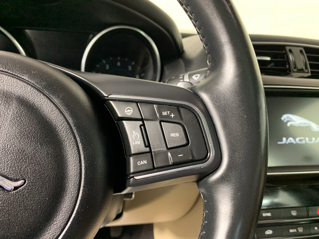 Used 2017 Jaguar XE Prestige image 21