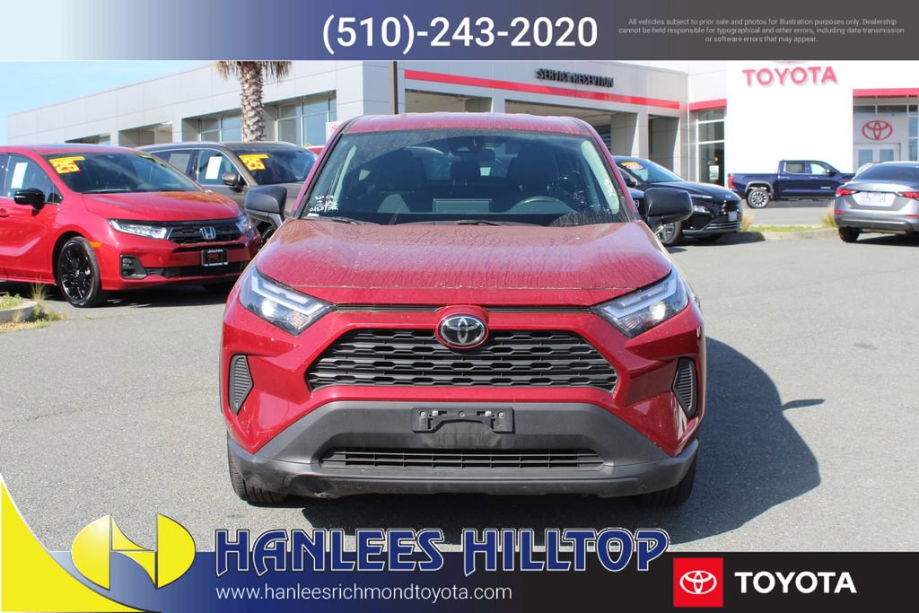Used 2024 Toyota RAV4 LE image 4