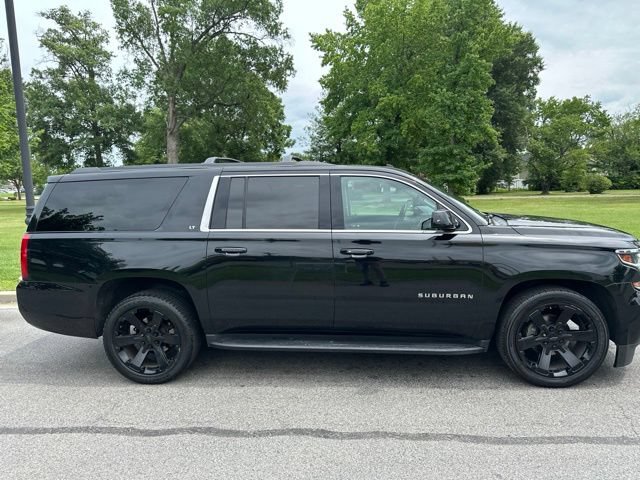 Used 2019 Chevrolet Suburban LT AWD/4WD image 31