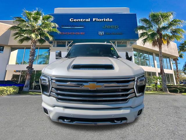 Used 2024 Chevrolet Silverado 3500 High Country w/ High Country Premium Package image 3