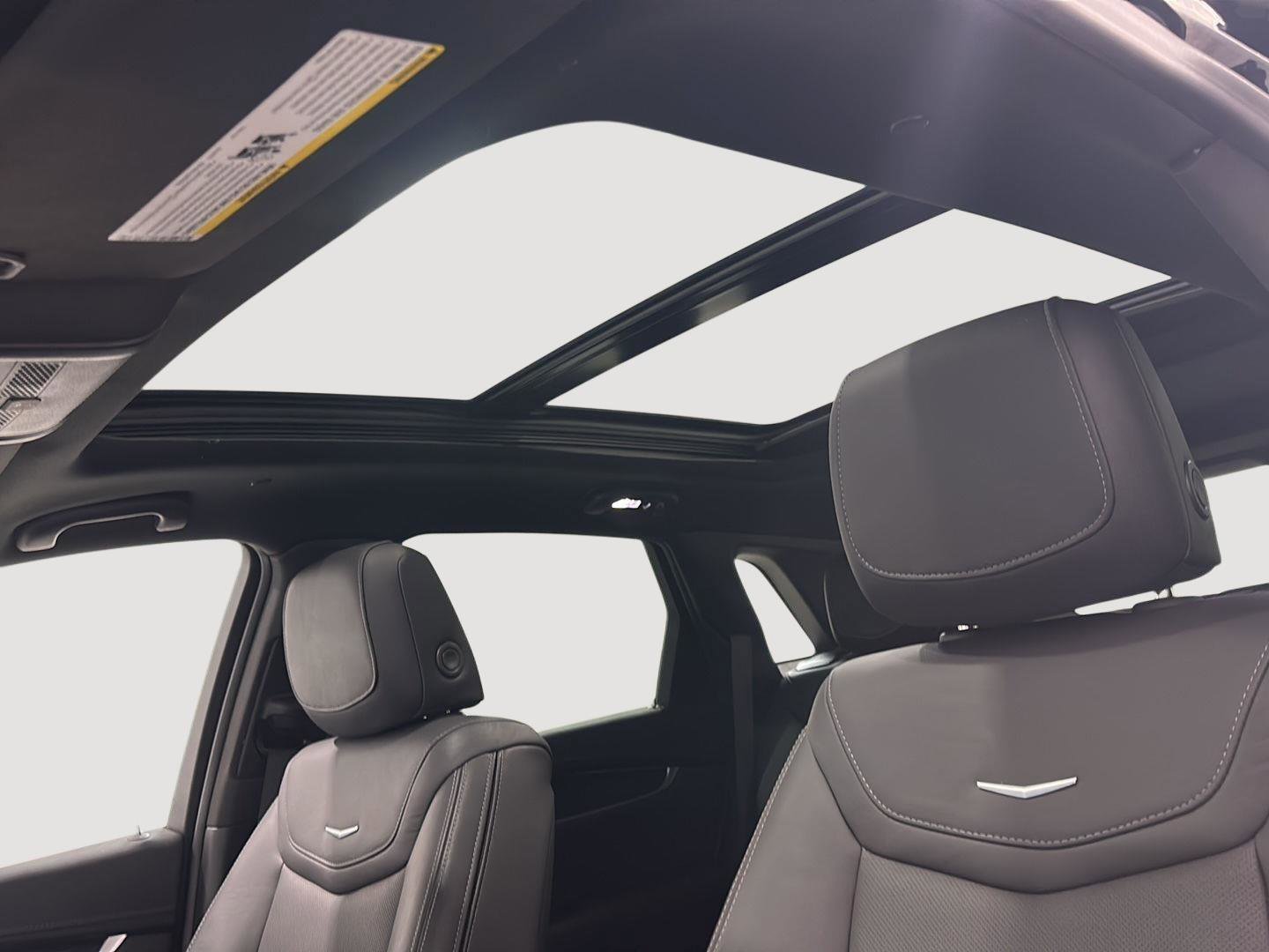 Used 2025 Cadillac XT5 Premium Luxury image 22