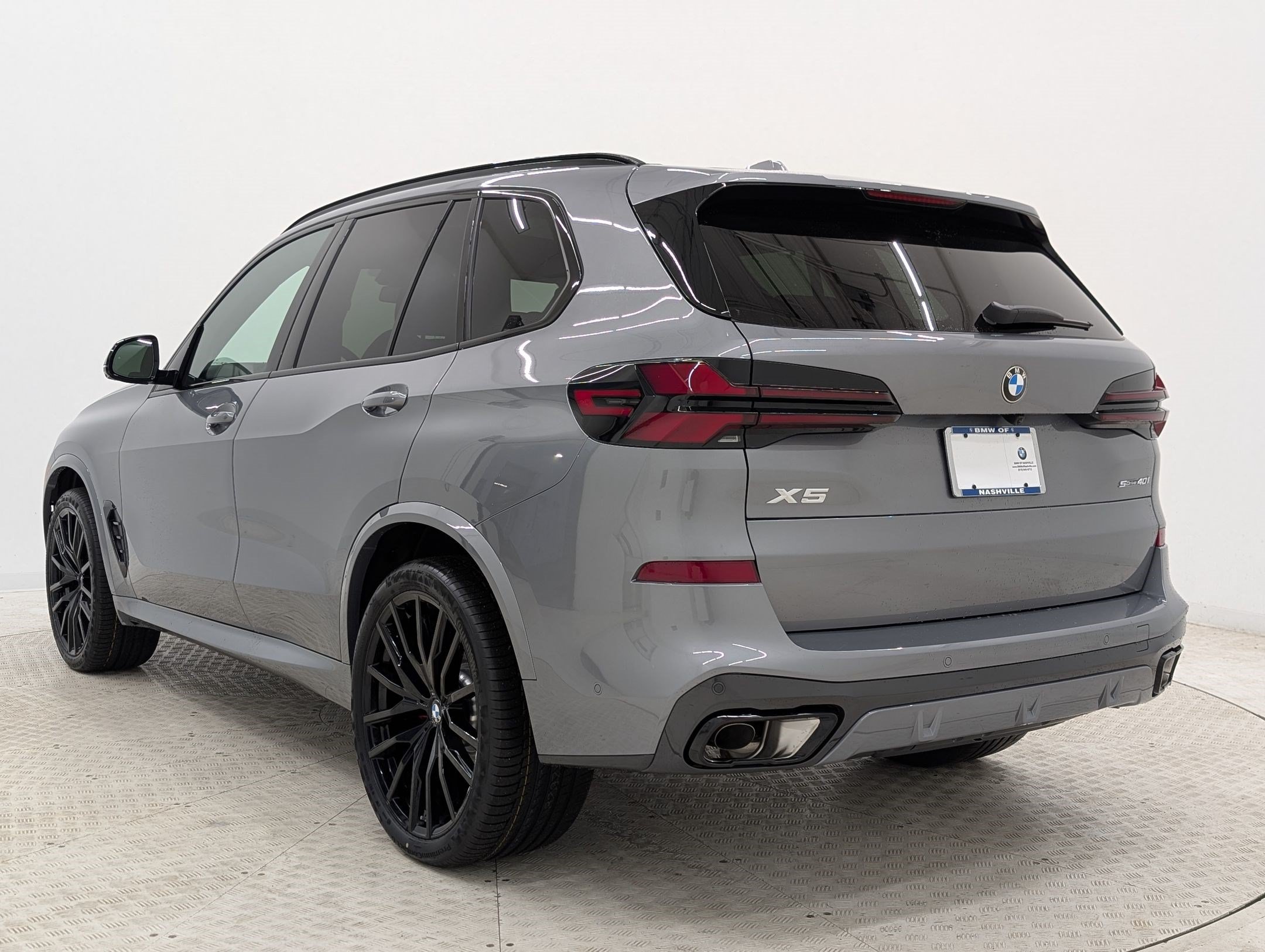 New 2026 BMW X5 sDrive40i w/ M Sport Package RWD image 3