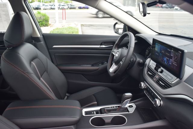 New 2026 Nissan Altima 2.5 SR AWD/4WD image 16