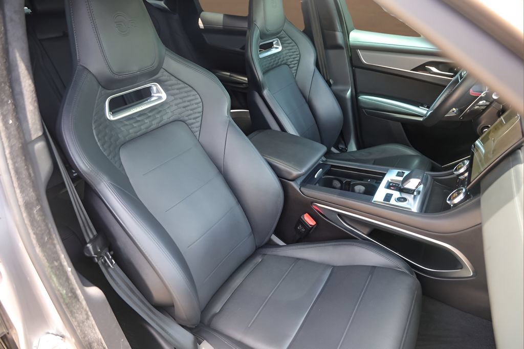 Used 2023 Jaguar F-PACE SVR AWD/4WD image 31