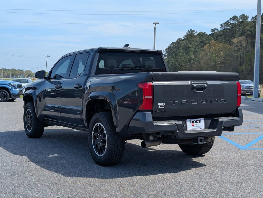 Used 2025 Toyota Tacoma SR5 image 3