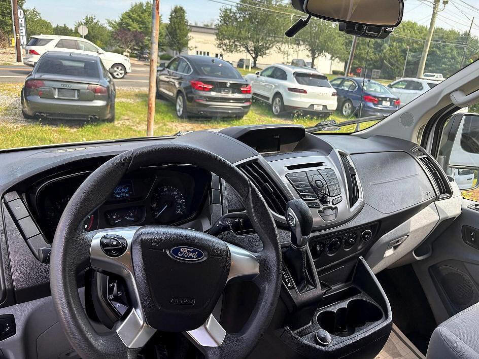 Used 2019 Ford Transit 350 XLT image 14