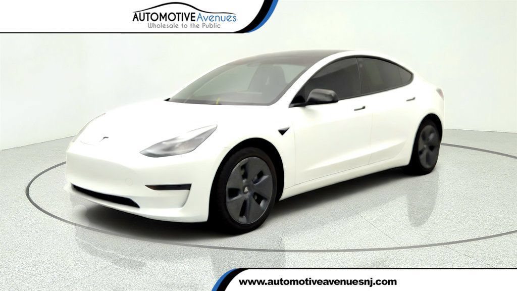 Used 2021 Tesla Model 3 Standard Range Plus RWD image 1