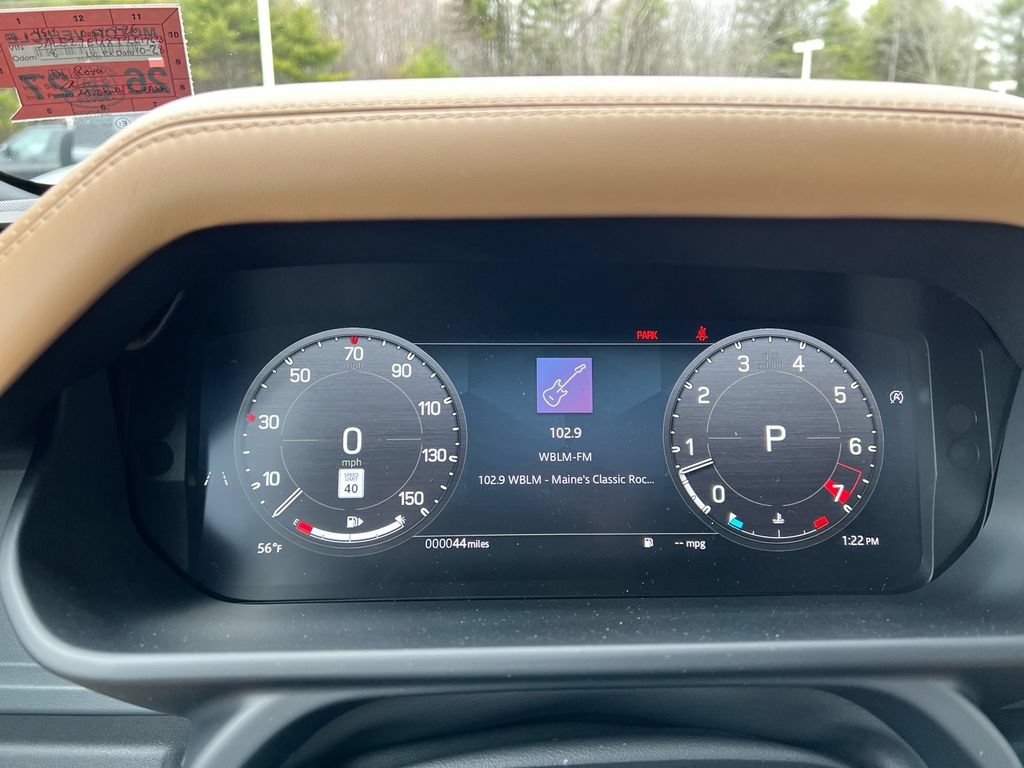 New 2026 Land Rover Defender 110 X-Dynamic SE AWD/4WD image 14