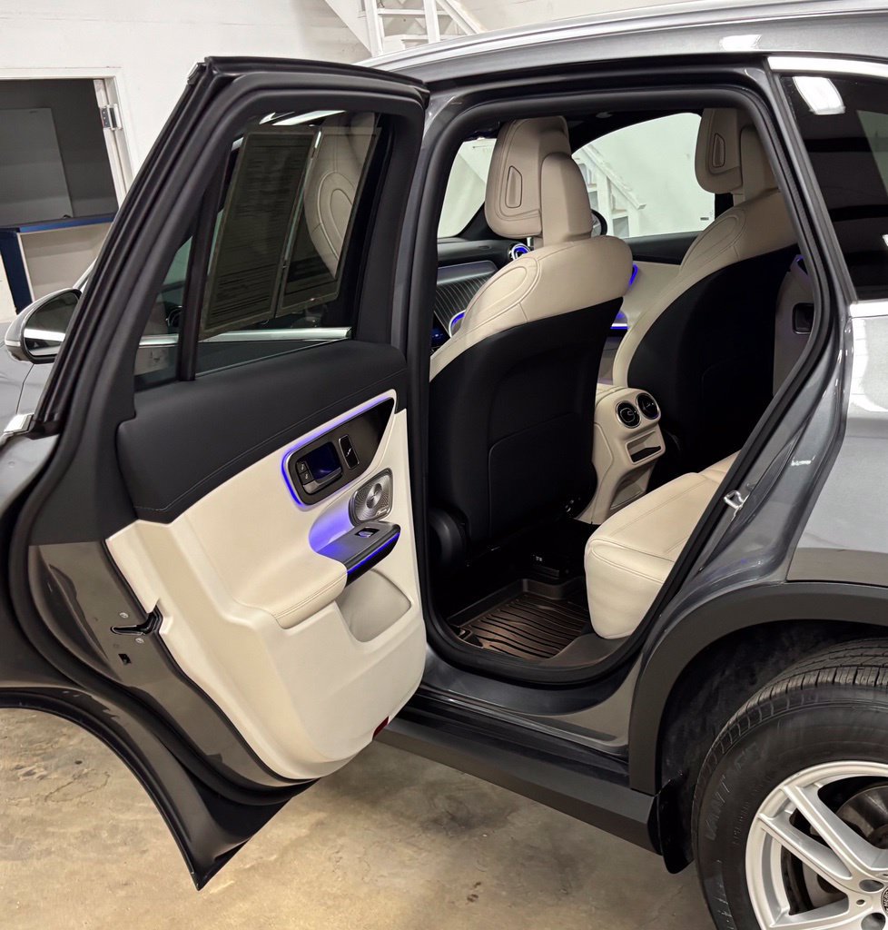 Used 2023 Mercedes-Benz GLC 300 image 23