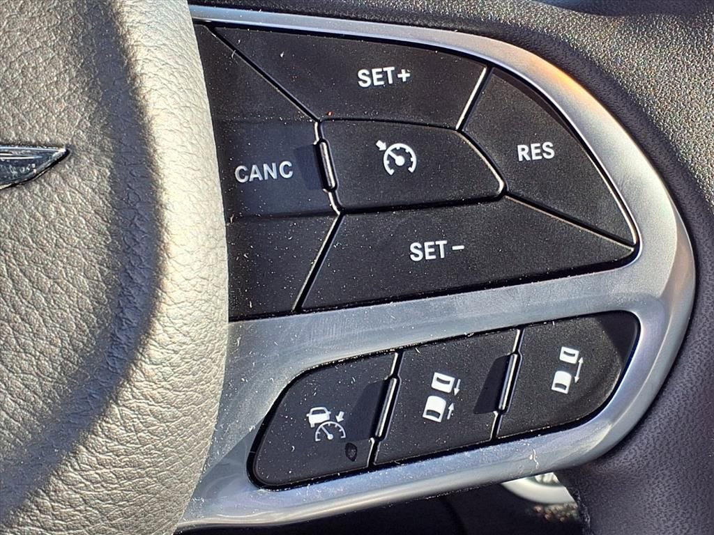 Used 2023 Chrysler 300 Touring L w/ Popular Equipment Group image 21