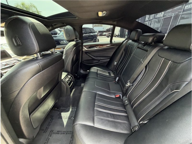 Used 2018 BMW 540i RWD image 23