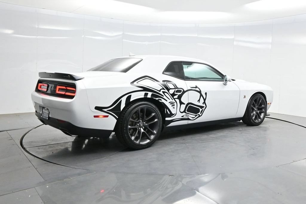 Used 2022 Dodge Challenger R/T Scat Pack w/ Driver Convenience Group RWD image 39