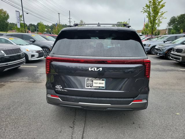 Certified 2025 Kia Carnival SX Prestige FWD image 6