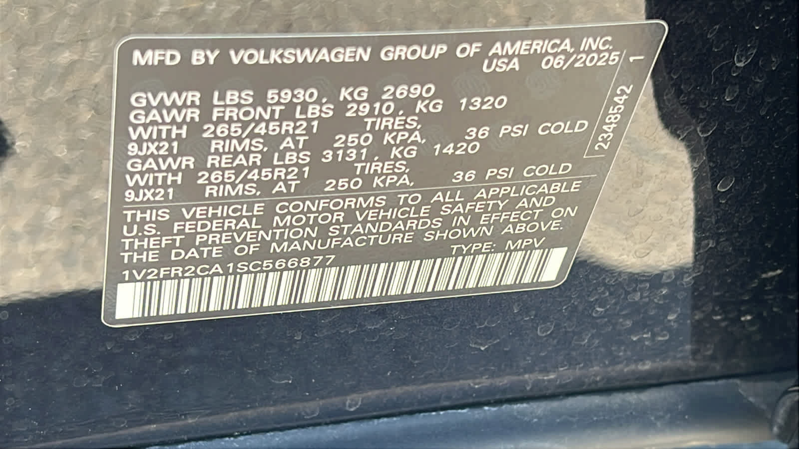 Certified 2025 Volkswagen Atlas SEL Premium R-Line AWD/4WD image 30