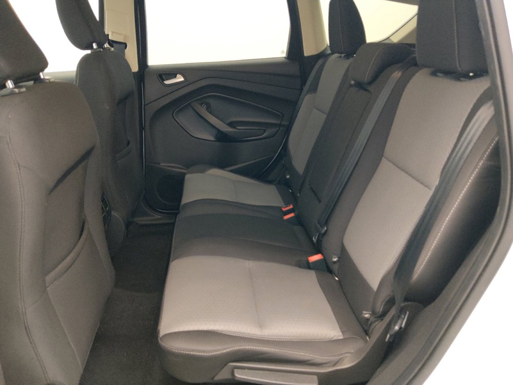 Used 2019 Ford Escape SE FWD image 18