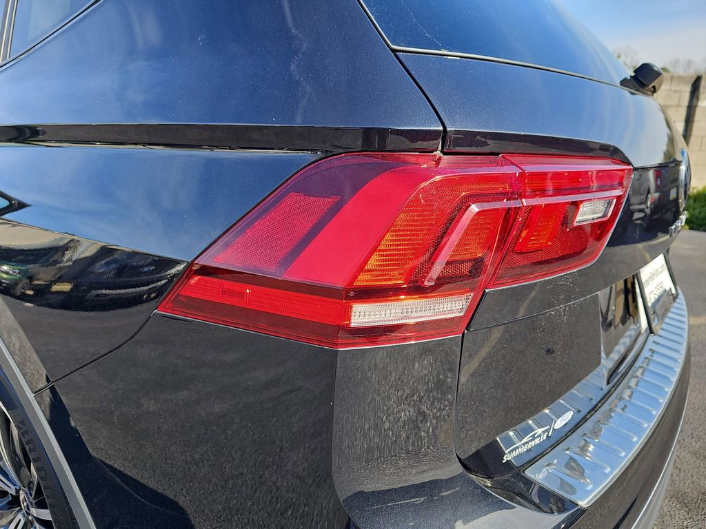 Used 2024 Volkswagen Tiguan SE image 41