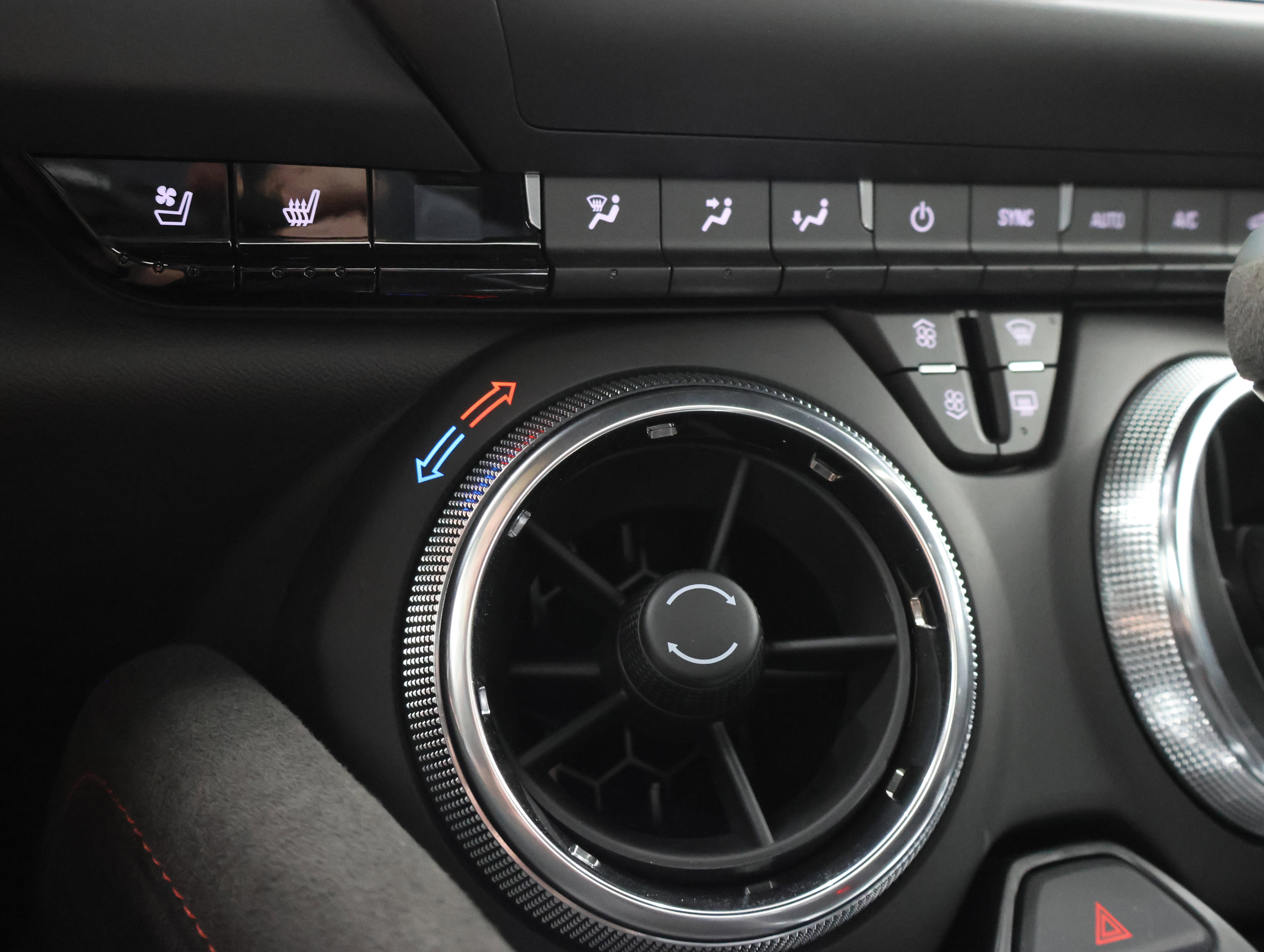 Used 2018 Chevrolet Camaro ZL1 RWD image 50