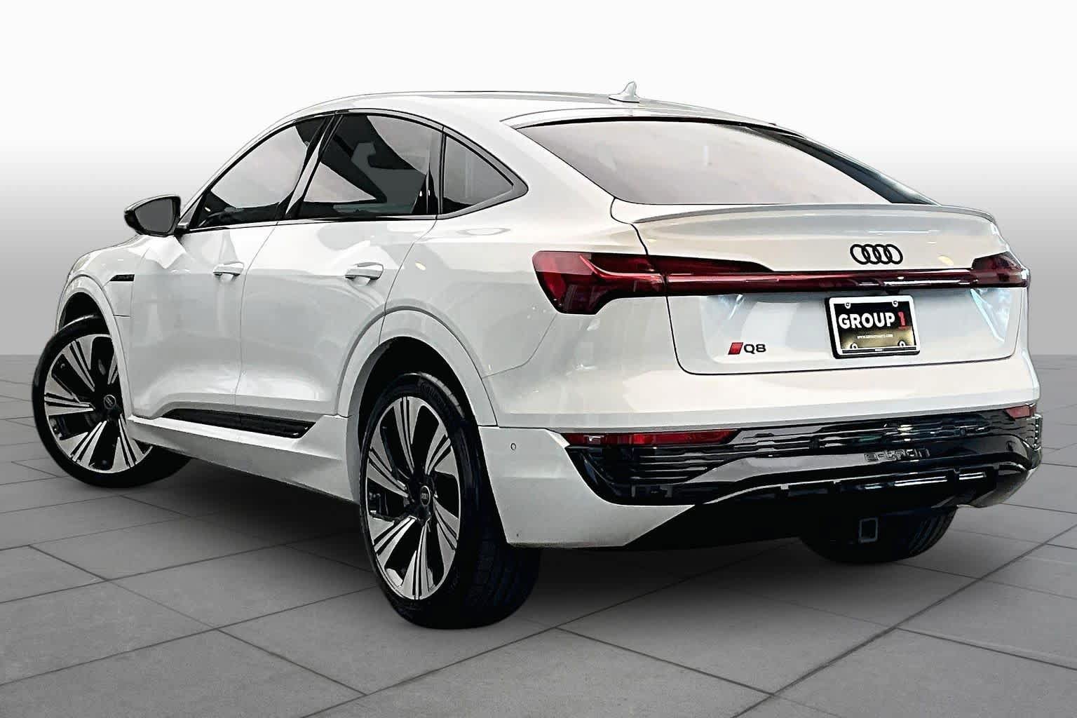 Used 2024 Audi Q8 e-tron Prestige AWD/4WD image 10