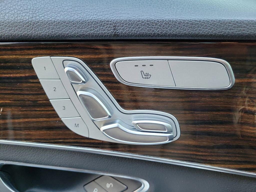 Used 2020 Mercedes-Benz C 300 Sedan image 20