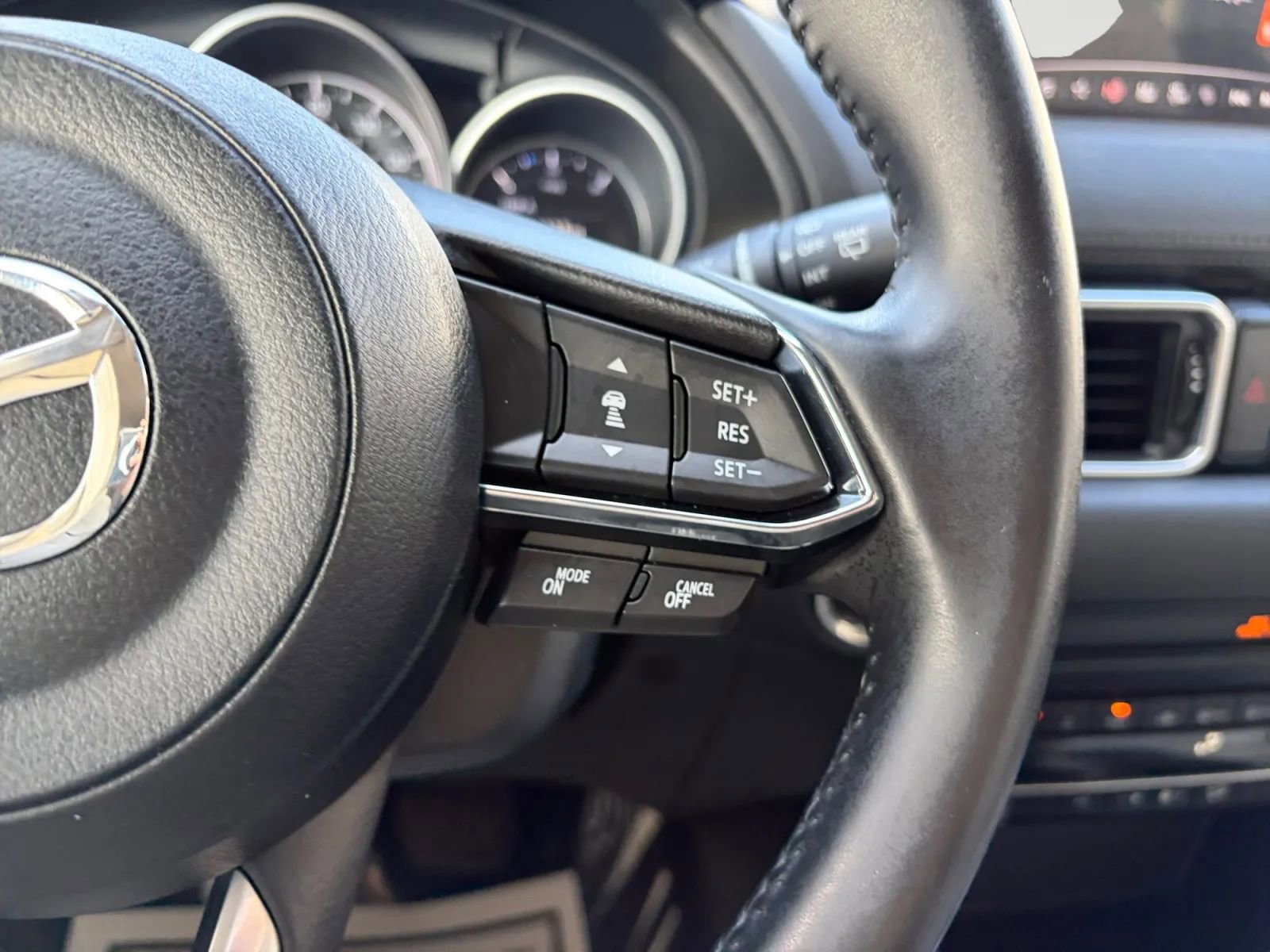 Used 2019 MAZDA CX-5 Touring image 29