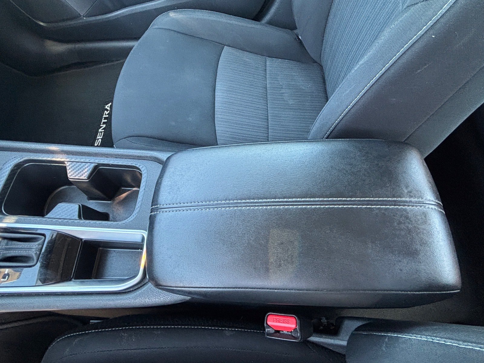 Used 2024 Nissan Sentra SV FWD image 17