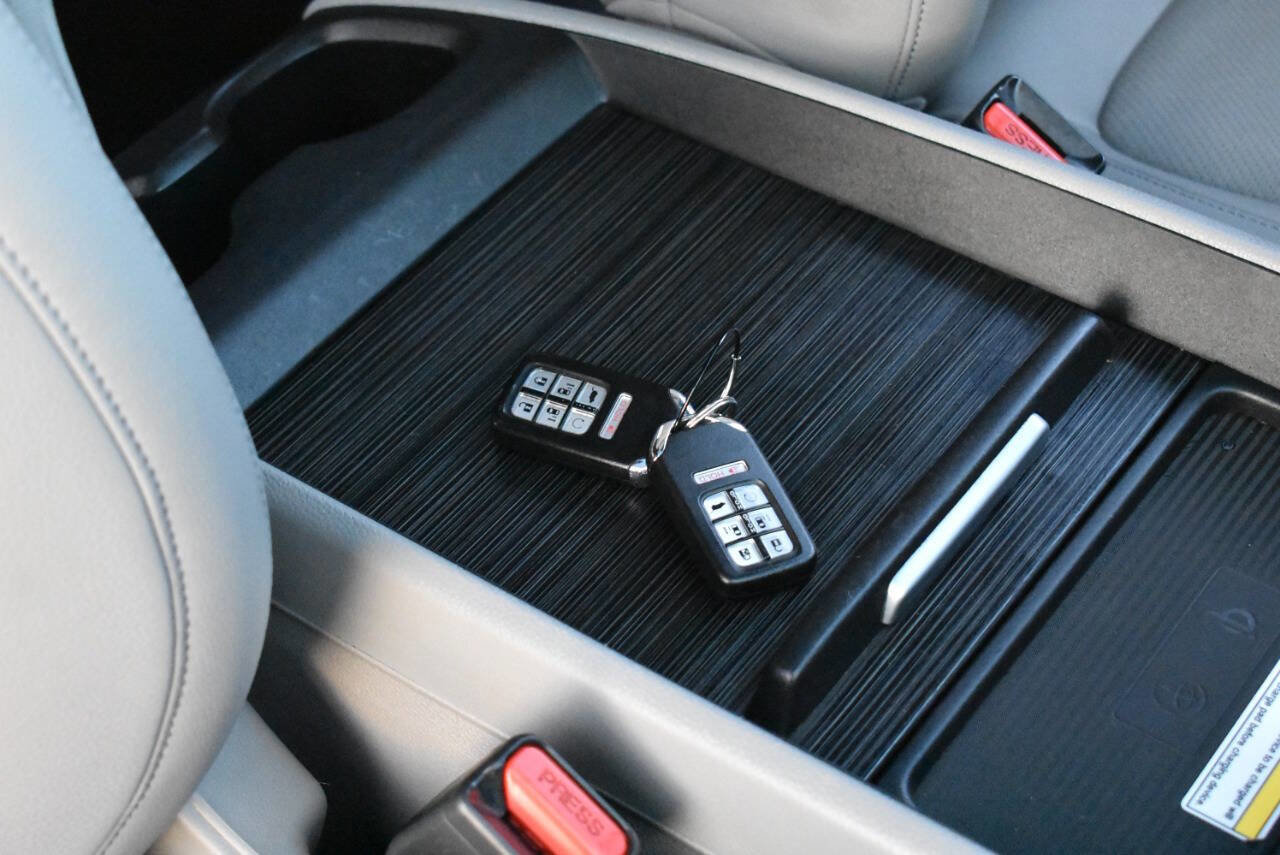 Used 2018 Honda Odyssey Elite image 62