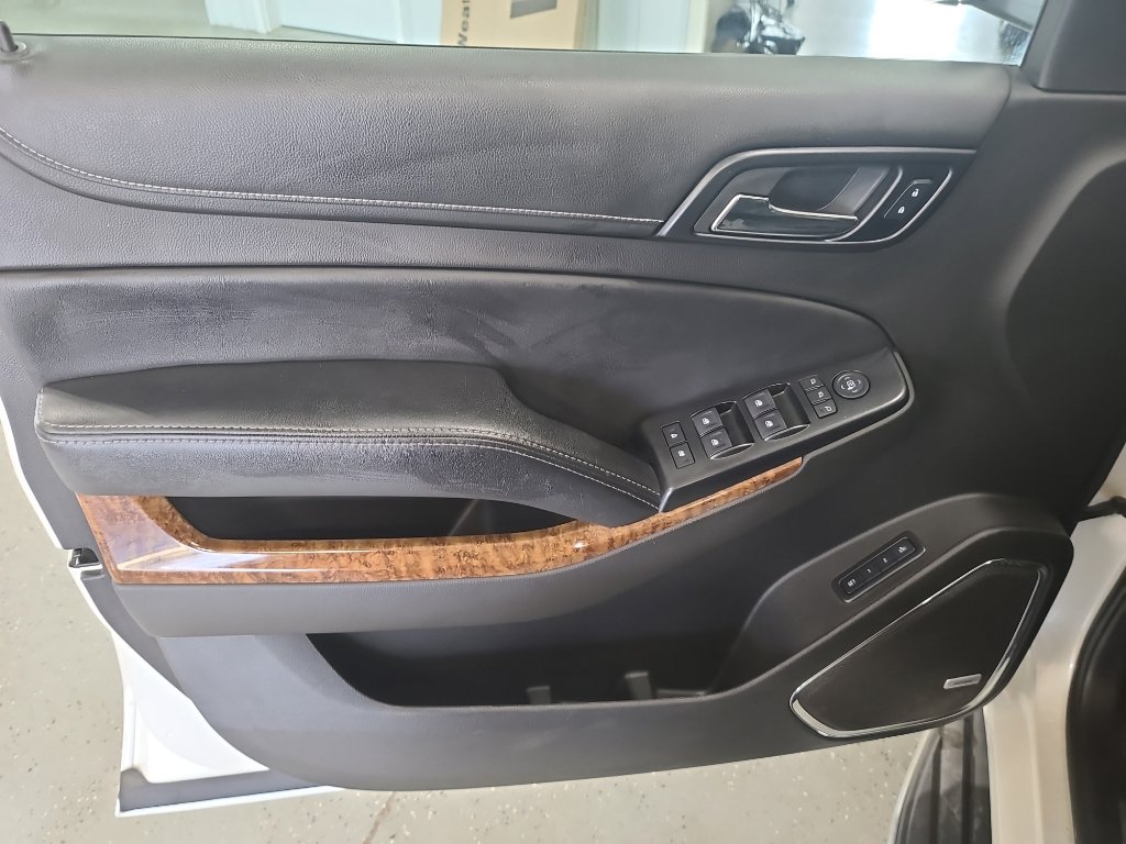 Used 2015 Chevrolet Tahoe LTZ AWD/4WD image 9
