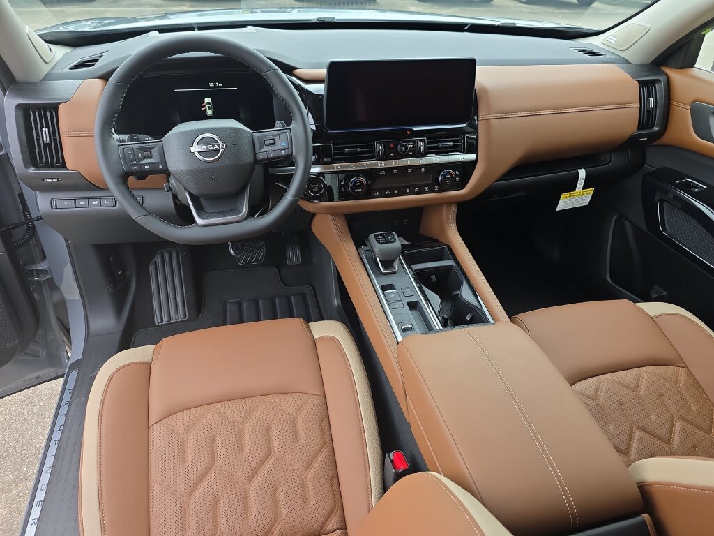 New 2026 Nissan Pathfinder Platinum FWD image 5