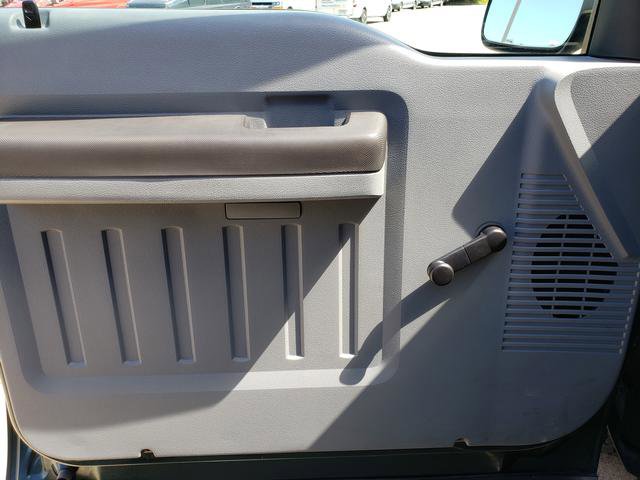 Used 2011 Ford F350 XL w/ Skid Plate Pkg image 13