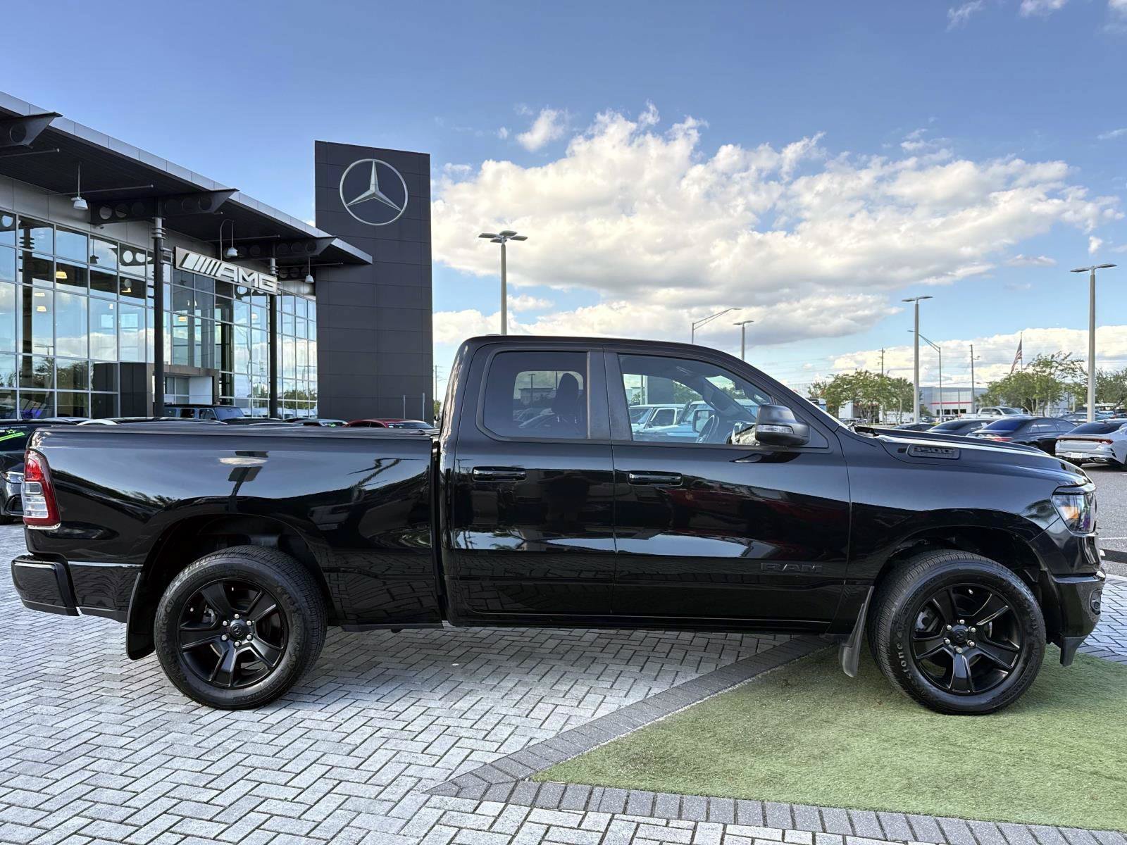 Used 2022 RAM 1500 Big Horn w/ Night Edition AWD/4WD image 6