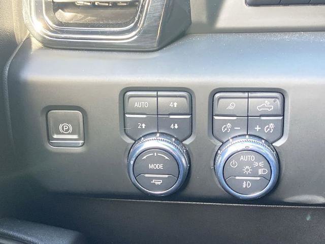 Used 2022 GMC Sierra 1500 AT4 w/ AT4 Premium Package image 14