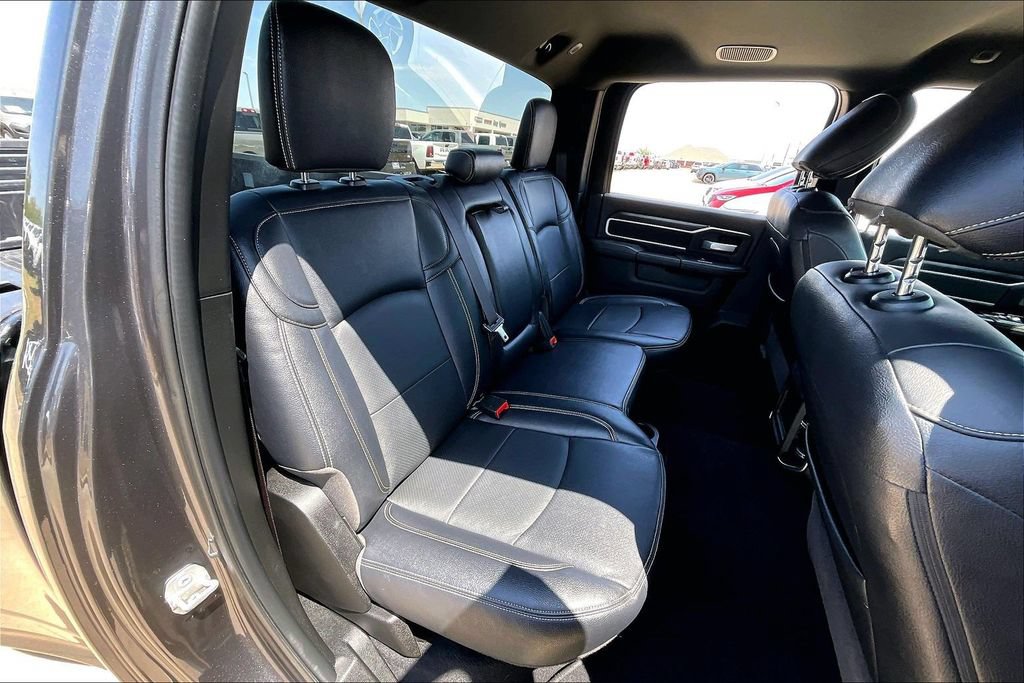 Used 2024 RAM 3500 Big Horn w/ Sport Appearance Package AWD/4WD image 28
