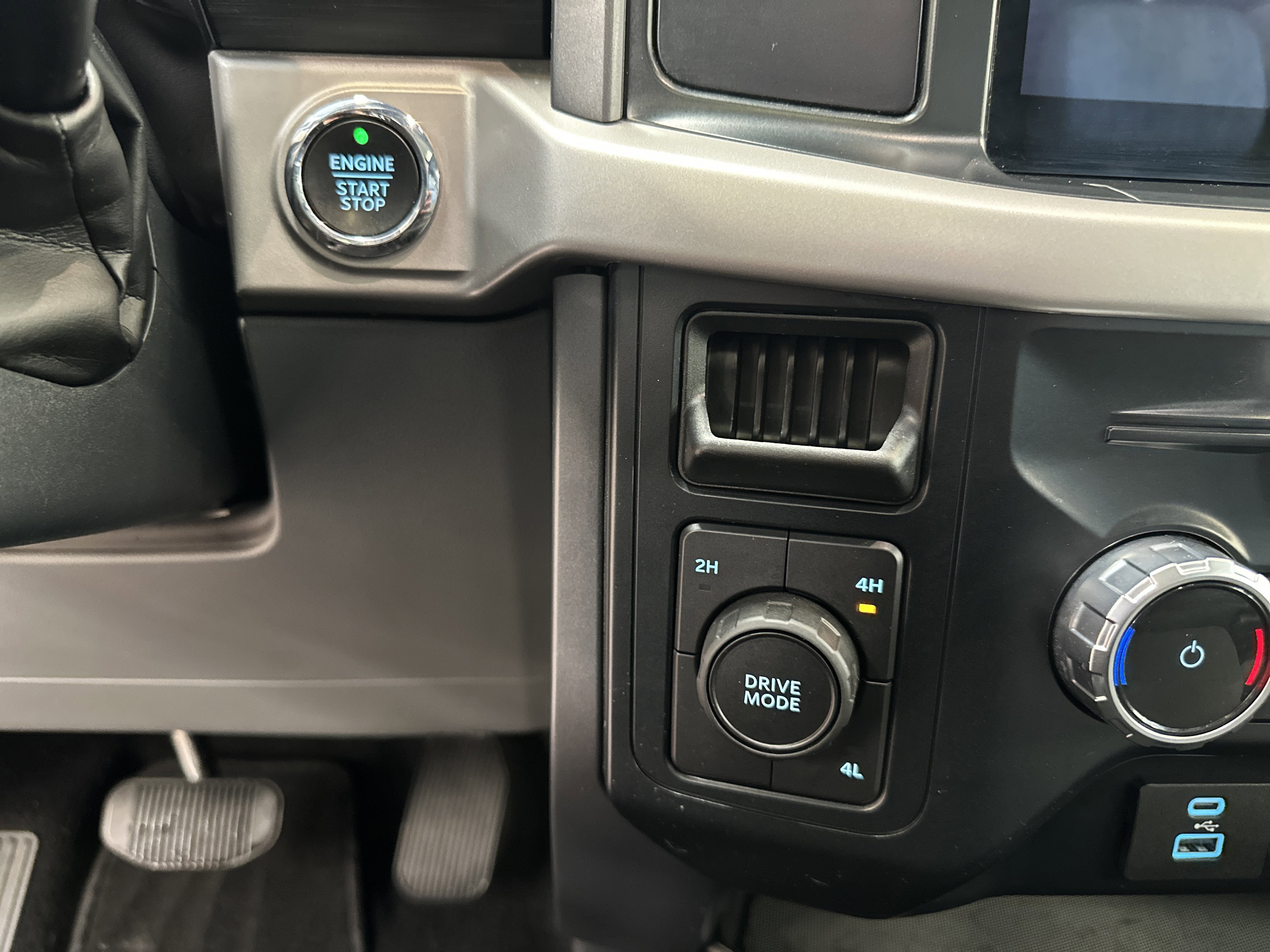 Used 2023 Ford F150 XLT w/ Equipment Group 302A High image 30